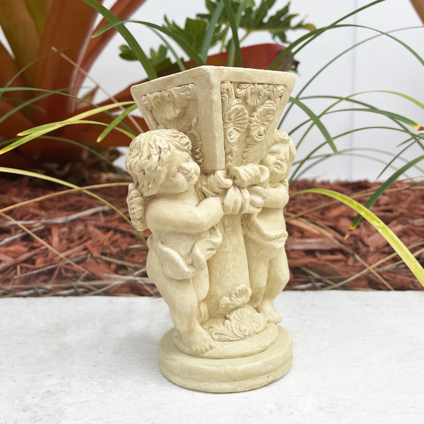 Heavenly Cherubs Vase